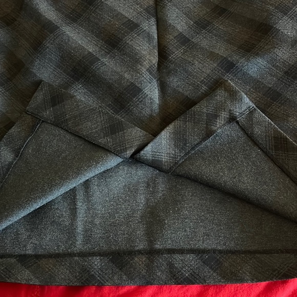 Amenda and Chelsea pull on skirt. Plus size 14. - Picture 7 of 7